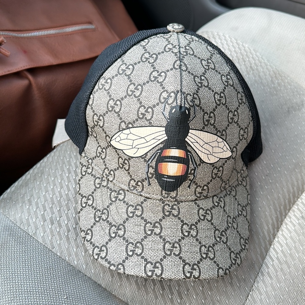 Gucci Supreme bee cap